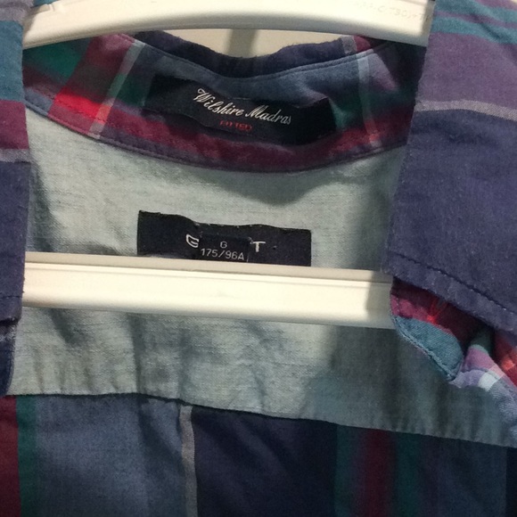 4 Button down Men’s shirt - Picture 10 of 10